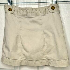 Old Navy Khaki Skorts. Size S(6/7). Button-Tabs & Pleated detail at front.